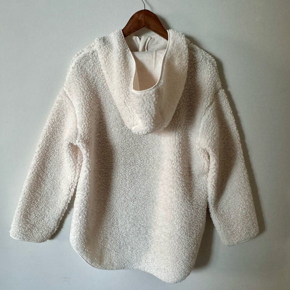 H&M Cream Coloured Hooded Teddy Fleece Sweater. Size Small. - Picture 2 of 3
